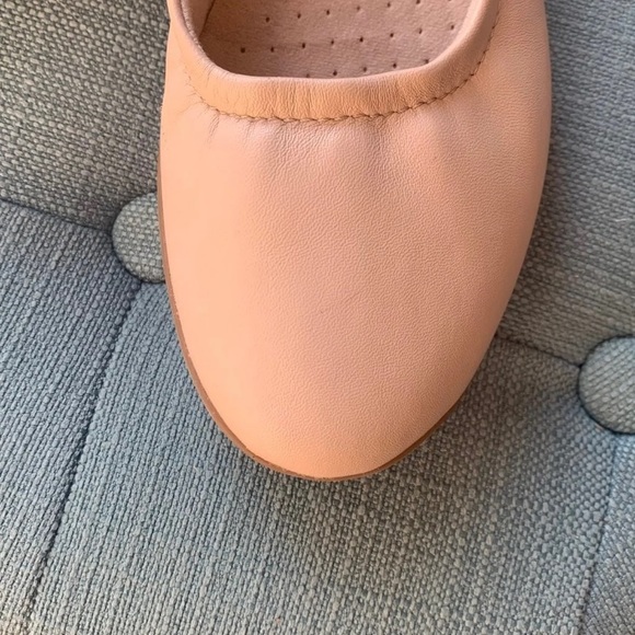 Clarks Blush Pink Minimal Leather Ballet Flats - Picture 10 of 10